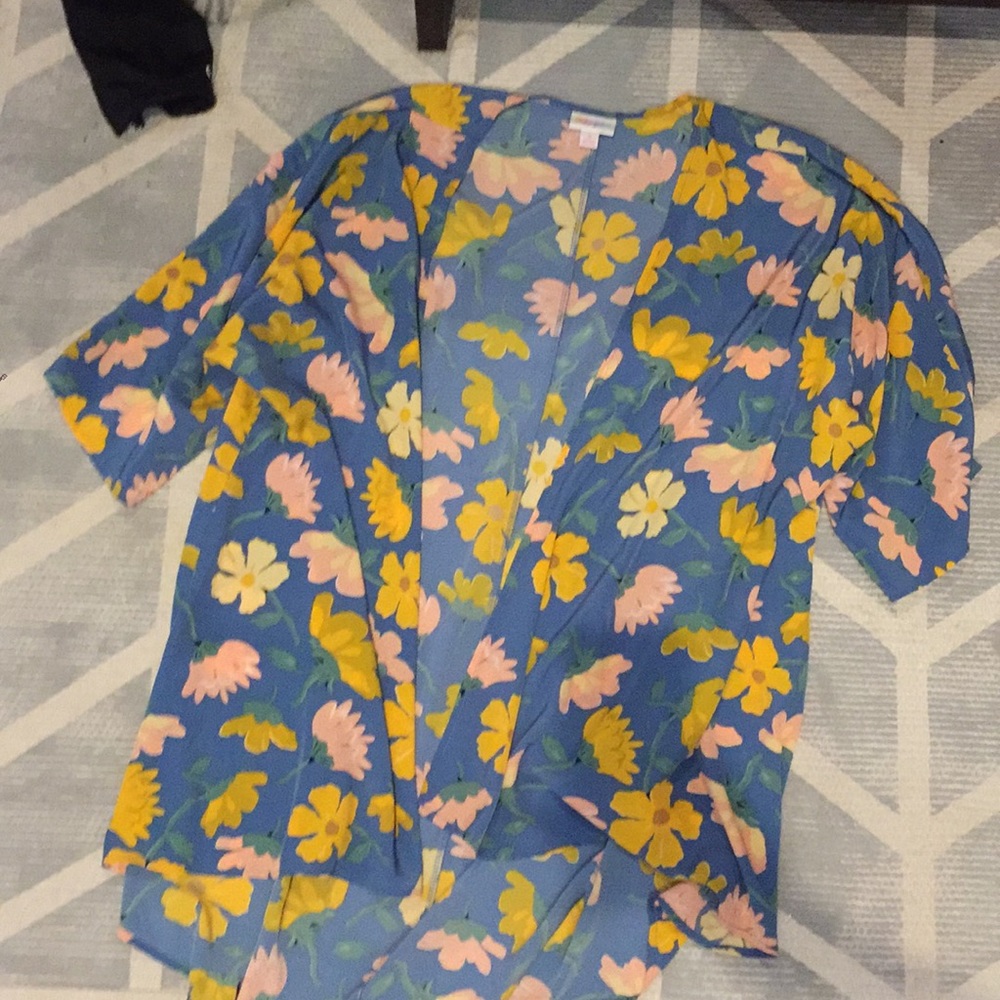 LulaRoe floral Lindsay nwot